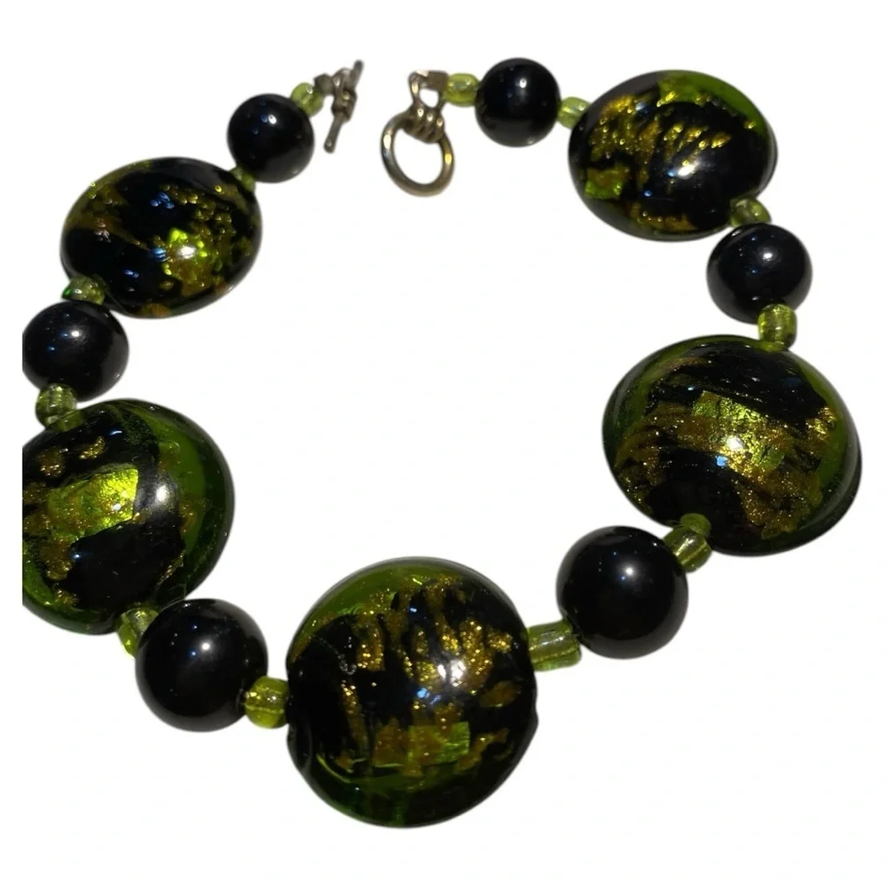Vintage Dark Green Bead Bracelet 7 inch heel comfortable - Picture 5 of 5